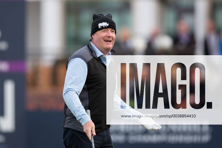 6th October 2018, Carnoustie Golf Links, Carnoustie, Scotland; Alfred Dunhill Links Championship, third round; Television personality Piers Morgan reacts after making a mess of his shot from the tee on the first hole ActionPlus12068453 DavidxYoung