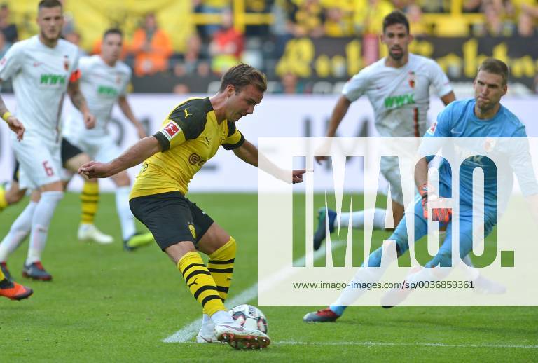Dortmund Germany 06 10 2018 1 Bundesliga 7 Matchday BV Borussia Dortmund FC Augsburg Goal to 3 2 by Mario Goetze BVB DeFodi521