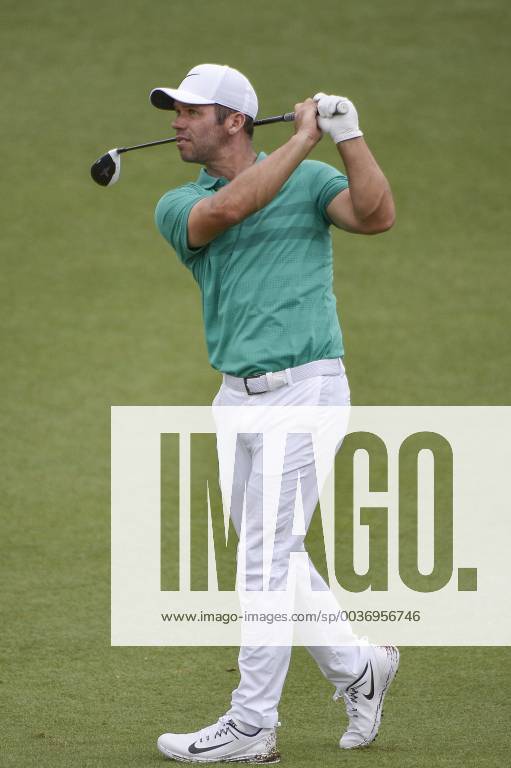 Kuala Lumpur, Malaysia - Paul Casey of England hits a shot during the second round of 2018 CIMB Classic golf tournament in Kuala Lumpur, Malaysia on October 12, 2018. CIMB Classic 2018 - Round Two - ZUMAn230 20181012_zaa_n230_268