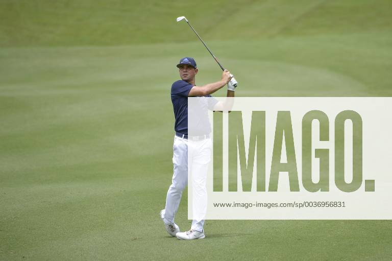 Kuala Lumpur, Malaysia - Gary Woodland of the USA hits a shot during the second round of 2018 CIMB Classic golf tournament in Kuala Lumpur, Malaysia on October 12, 2018. CIMB Classic 2018 - Round Two - ZUMAn230 20181012_zaa_n230_275