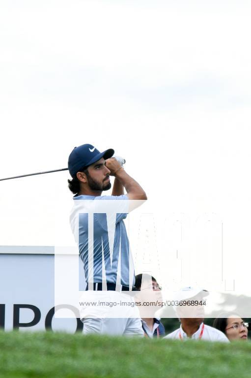 Kuala Lumpur, Malaysia - Abraham Ancer of Mexico plays his shot on the 1st green during round three of the CIMB Classic at TPC Kuala Lumpur on 13 October, 2018 in Kuala Lumpur, Malaysia CIMB Classic - Round Three - ZUMAn230 20181013_zaa_n230_173