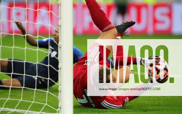 Goalkeeper Manuel Neuer Kylian Mbappe Sport Football Soccer UEFA Nations League International Team National Team DFB Men Season 2018 2019 16 10 2018 France FRA VS Germany GER DFL regulations prohibit any use of images as image sequences and or quasi video