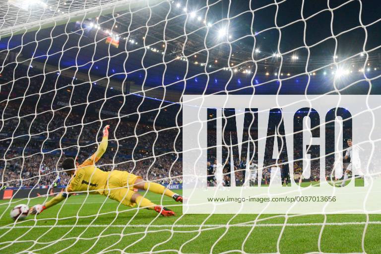 Football Nations League France Germany v l Goal scored Goal to 0 1 by Toni Kroos DFB German Football Federation DFL DFB REGULATIONS PROHIBIT ANY USE OF PHOTOGRAPH as IMAGE SEQUENCES and or QUASI VIDEO Paris