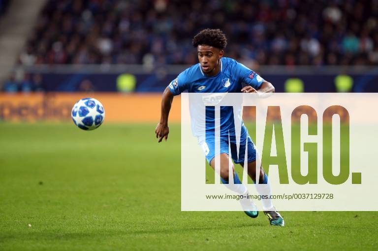 TSG 1899 Hoffenheim Olympique Lyon Germany Sinsheim 23 10 2018 Football UEFA Champions League Season 2018 2019 Matchday 3 TSG 1899 Hoffenheim Olympique Lyon Reiss Nelson TSG 1899 Hoffenheim