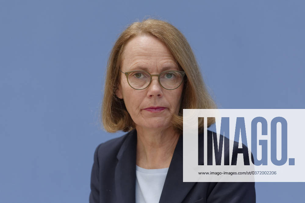 PISA 2022 presented 2023 12 05 Germany, Berlin Federal Press Conference on the publication of the PISA 2022 report In the picture Prof Dr Doris Lewalter, National PISA Project Leader