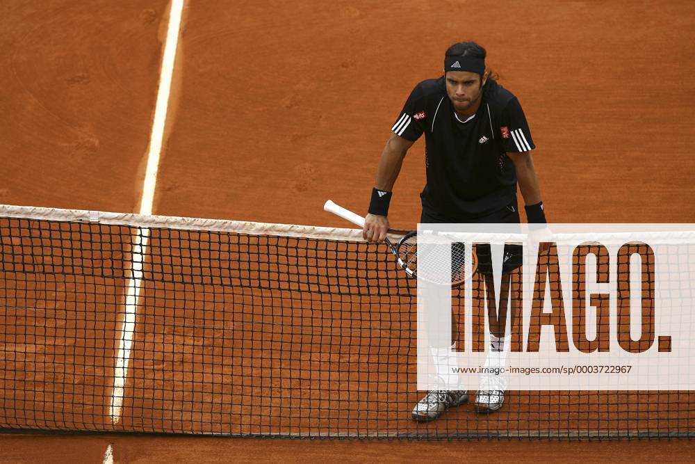 Fernando Gonzalez (Chile) enttäuscht Tennis Herren French Open 2008, Grand Slam, ATP Tour Einzelbild Roland Garros Paris Tennis Herren French Open 2008, Grand Slam, ATP Tour Einzelbild Roland Garros Paris