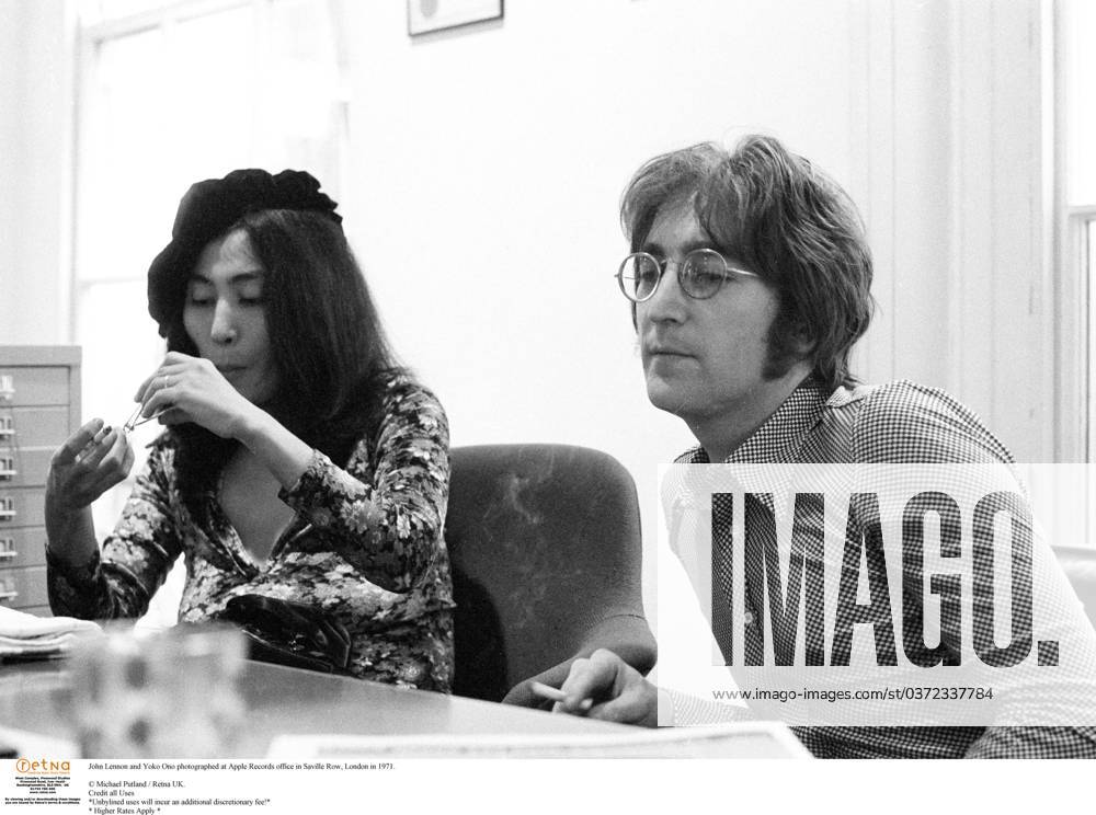 Lennon, John & Ono, Yoko John Lennon and Yoko Ono photographed at Apple Records office in Saville Row, London in 1971. Michael Putland Retna Photoshot. Credit all Uses *Unbylined uses will incur an additional discretionary fee!* * Higher Rates Apply *, Credit:Michael Putland Avalon