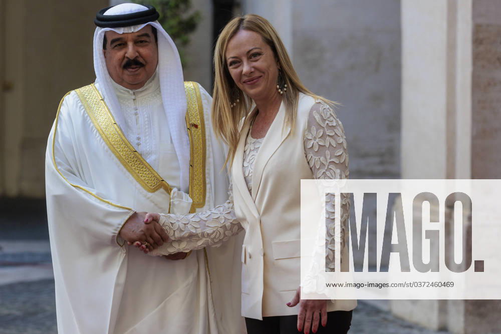 King of Bahrain visits Italy, Rome - 17 Oct 2023 talian Prime Minister Giorgia Meloni welcomes King of Bahrain Hamad Bin Isa Al-Khalifa at Palazzo Chigi in Rome, Italy, 17 October 2023., Credit:Francesco Fotia Avalon Italy, Italia, Rome