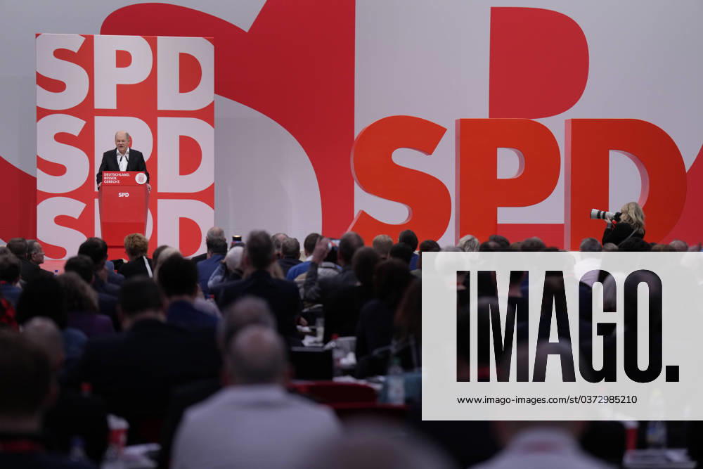SPD Federal Party Conference 2023 Federal Chancellor Olaf Scholz addresses the delegates on stage at the SPD Federal Party Conference in Berlin , Berlin , 09 12 2023 Berlin Berlin Germany