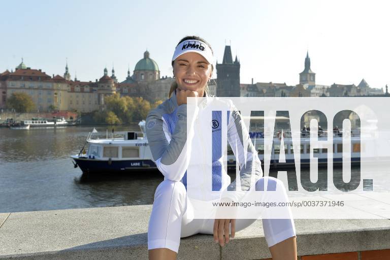 Czech professional golfer Klara Spilkova poses for photographer during a meeting with journalists in Prague, Czech Republic on November 6, 2018. (CTKxPhoto MichaelaxRihova) CTKPhotoP201811060522301 mir 4