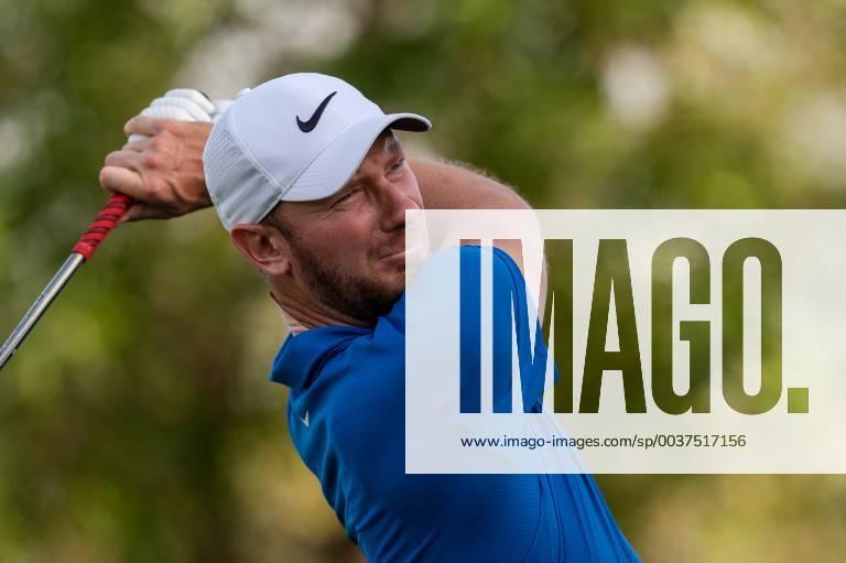 Chris Wood of England in action in round 2 during the DP World Tour Championship at Jumeirah Golf Estates, Dubai, UAE on 16 November 2018.