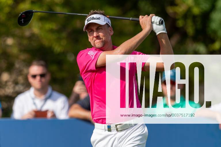 Ian Poulter of England tees off at the fifth hole in round 2 during the DP World Tour Championship at Jumeirah Golf Estates, Dubai, UAE on 16 November 2018.