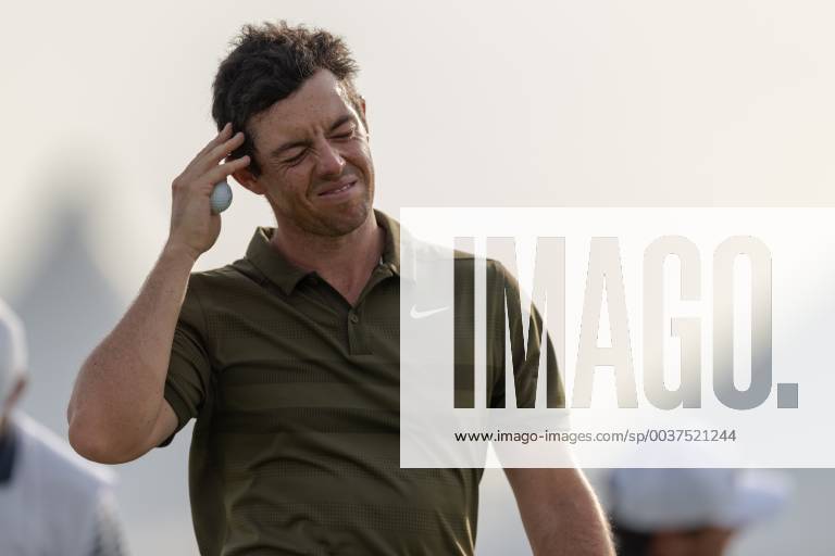 Rory Mcilroy of Northern Ireland in round 2 during the DP World Tour Championship at Jumeirah Golf Estates, Dubai, UAE on 16 November 2018.