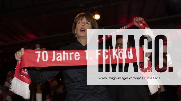 1 FC Cologne Gala 70 Years MMC Studios Cologne Germany Date 17 11 2018 Lord Mayor Henriette Reker DFL regulations prohibit any use of photographs as image sequences and or quasi video