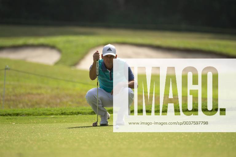 Hong Kong, China - A photo showing Spanish Golf player Sergio Garcia looking at a Golf Ball during a match in the Honma Hong Kong Open 2018 in Hong Kong, China. 22 November 2018. The Honma Hong Kong Open 2018 - ZUMAn230 20181122_zaa_n230_011