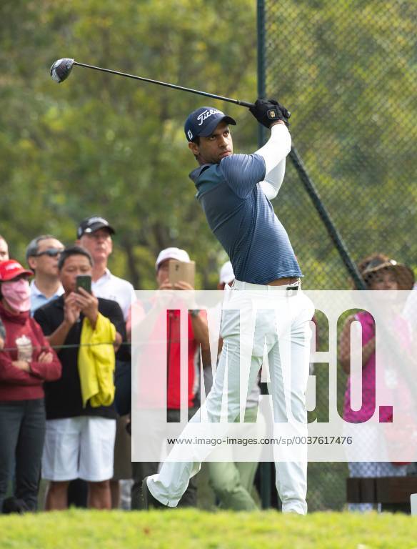 Hong Kong, Hong Kong SAR, CHINA - Honma Hong Kong Open Golf 2018 at Hong Kong Golf Club Fanling. Rai on the 11th tee.Englishman Aaron Rai holds onto his clear lead in day 3 of the tournament. After breaking the course record in the last round Rai remains steady and clear of Englands Matthew Fitzpatrick and South Koreas Hyowon Park. Aaron Rai holds a clear lead in the Honma Hong Kong Open Golf - ZUMAr144 20181124_zap_r144_008