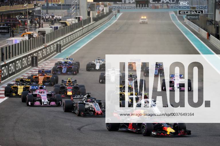 Daniel Ricciardo (AUS) Red Bull Racing RB14 at the start of the race. 25.11.2018. Formula 1 World Championship WM Weltmeisterschaft Rd 21, Abu Dhabi Grand Prix, Yas Marina Circuit, Abu Dhabi, Race Day. Photo credit should read: XPB Press Association Images. , Abu Dhabi Abu Dhabi