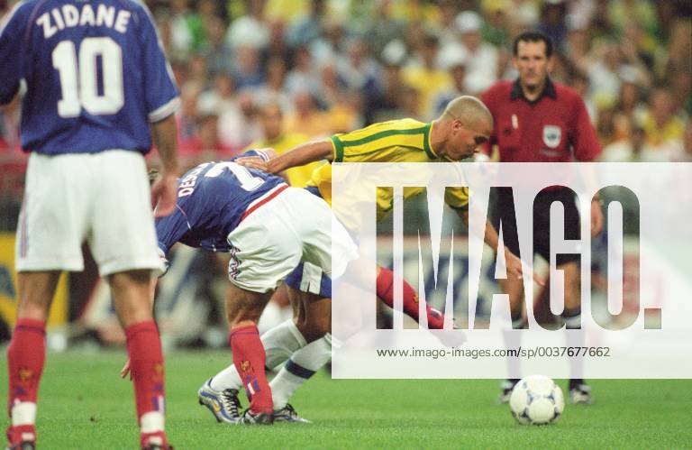 Ronaldo re against Deschamps in action at the final of the 1998 Football World Cup in Paris Ronaldo re against Deschamps in action at the final of the 1998 Football World Cup in Paris