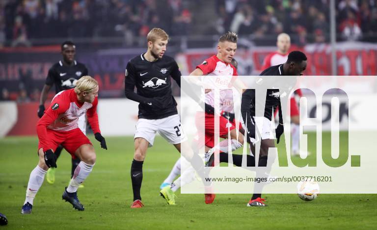 Salzburg RB Leipzig Football Euro League Salzburg 29 11 2018 Red Bull Arena Football UEFA Euro League Group B 5 Matchday FC Salzburg vs. RB Leipzig In the picture from left Xaver Schlager 42 Salzburg Konrad Laimer 27 RB Leipzig Hannes Wolf 13 Salzburg and Jean Kevin Augustin 29 RB Leipzig According to UEFAs specifications, it is prohibited to exploit or have exploited photographs taken in the stadium and or during the match in the form of sequential images and or video-like photo series