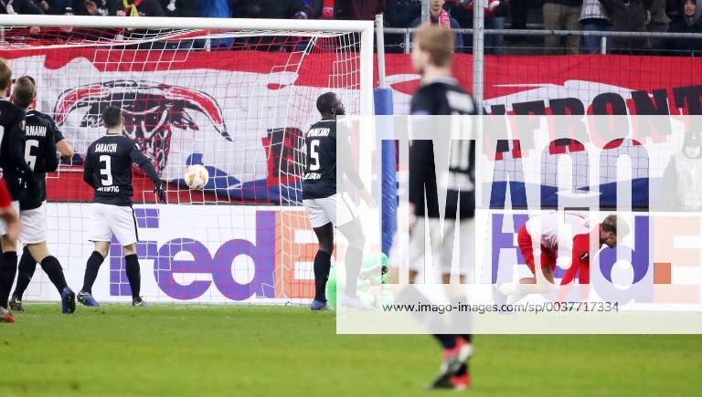 Salzburg RB Leipzig Football Euro League Salzburg 29 11 2018 Red Bull Arena Football UEFA Europa League Group B 5 Matchday FC Red Bull Salzburg vs. RB Leipzig In the picture Goal for Salzburg Scorer Fredrik Gulbrandsen r 21 Salzburg turns off after his goal According to UEFA specifications, it is forbidden to exploit or have exploited photos taken in the stadium and or the match in the form of sequence pictures and or video-like photo sequences