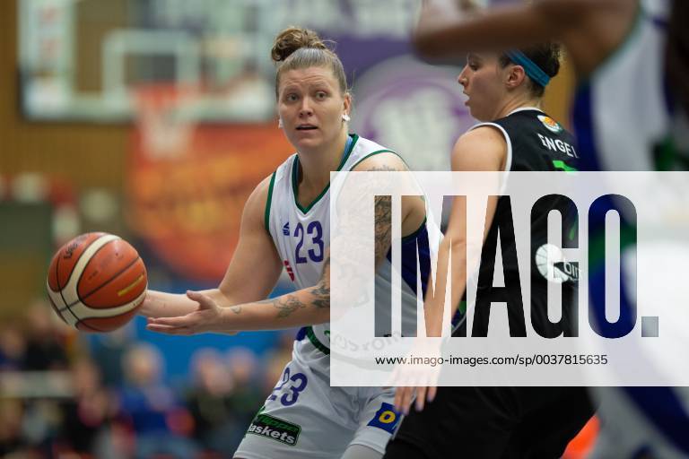 Basketball Women DBBL flippo Baskets BG 74 Fireballs Bad Aibling 04 11 2018 Göttingen Göttingens Klaudia Grudzien am Ball Photo Swen Doorman flippo Baskets BG 74 Fireballs Bad Aibling SPF4233
