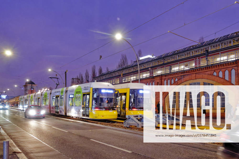 M10, streetcar, Warschauer Brücke, Friedrichshain Kreuzberg, Berlin M10, streetcar, Warschauer Brücke, Friedrichshain Kreuzberg, Berlin