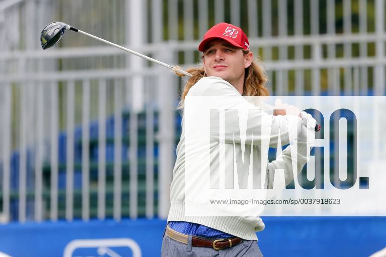 ORLANDO, FL - DECEMBER 13: Greg Price, son of Nick Price, tees off on the first hole during the Pro-Am of the 2018 PNC Father Son Challenge on December 13, 2018 at the The Ritz-Carlton Golf Club in Orlando, Florida. (Photo by Cliff Welch Icon Sportswire) GOLF: DEC 13 Champions Tour - PNC Father Son Challenge Icon121318103