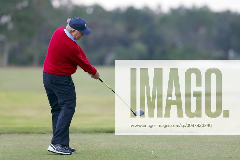 ORLANDO, FL - DECEMBER 14: Jack Nicklaus tees off on the par 5 5th hole during the Pro-Am of the 2018 PNC Father Son Challenge on December 14, 2018 at the The Ritz-Carlton Golf Club in Orlando, Florida. (Photo by Cliff Welch Icon Sportswire) GOLF: DEC 14 Champions Tour - PNC Father Son Challenge Icon121418144