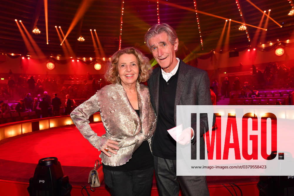 Michaela May with husband Bernd Schadewald 1 Winter program of Zirkus Krone Farbenspiel Premiere Manege 25 December 2023