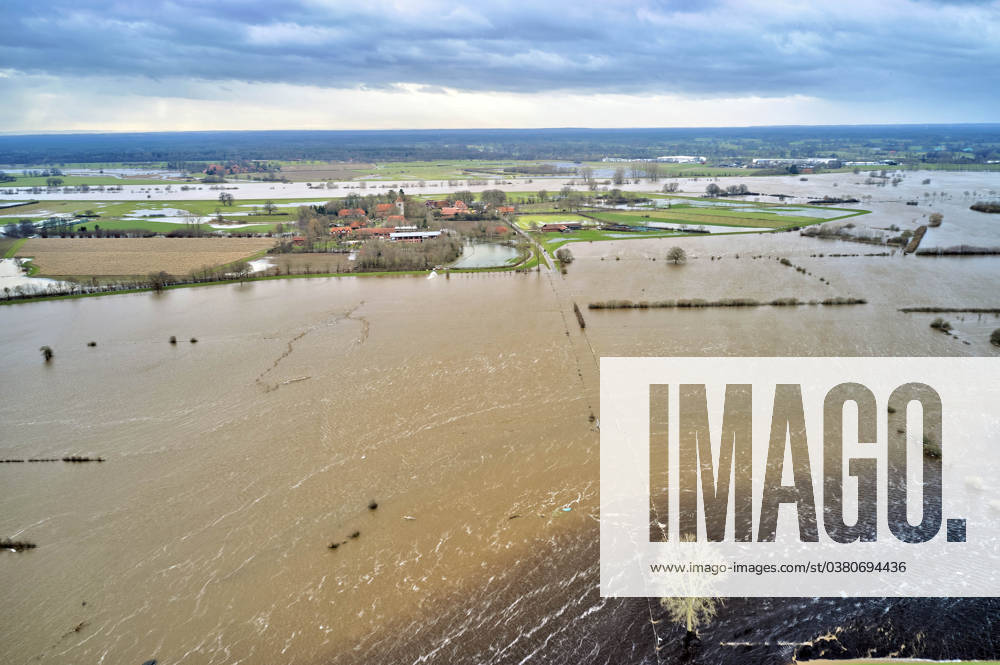 High water and flooding of the Aller in the Heidekreis region after days of heavy rainfall Kirchwahlingen, 28 12 2023 Foto:xU.xFuturexImagex hochwasser_aller_3334
