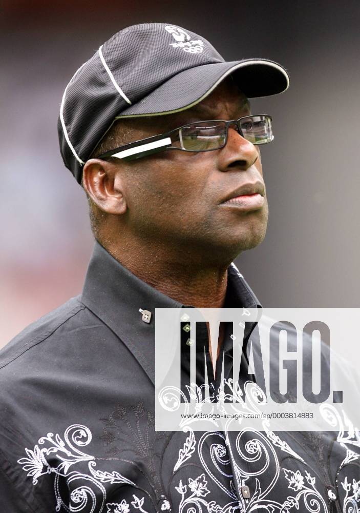 Bob Beamon (USA) Leichtathletik Herren Gaz de France 2008, IAAF Golden League Meeting, Leichtathletikmeeting Porträt Paris Nachdenklichkeit, Skepsis,
