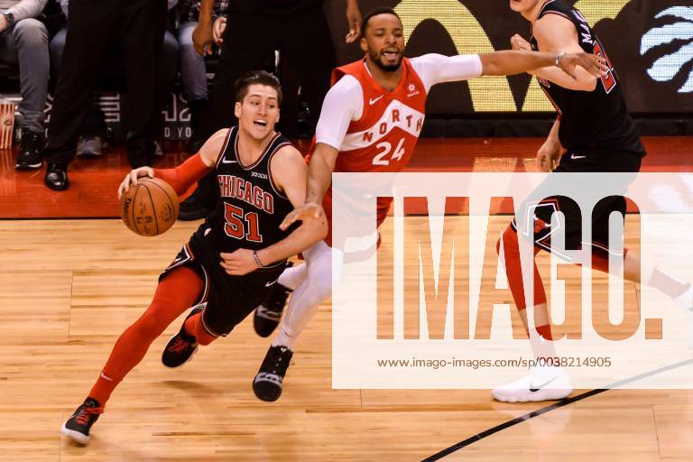 Toronto, Ontario, Canada - Ryan Arcidiacono 51 of the Chicago Bulls runs away during the Toronto Raptors vs Chicago Bulls NBA Basketball Herren USA regular season game at Scotiabank Arena on December 30, 2018 in Toronto, Canada (Toronto Raptors won 95-89) Chicago Bulls v Toronto Raptors - ZUMAn230 20181230_zaa_n230_477