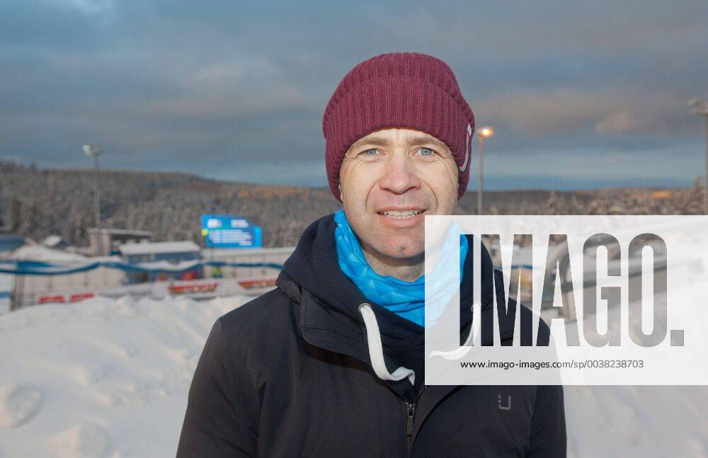Ole Einar Bjorndalen (* 27. Januar 1974 in Drammen) als Besucher beim Weltcup in Oberhof, ehemaliger norwegischer Biathlet. Bei Weltmeisterschaften und Olympischen Winterspielen der erfolgreichste Athlet und mit acht Goldmedaillen bei Olympischen Winterspielen gilt er als einer der erfolgreichsten Winterolympioniken.