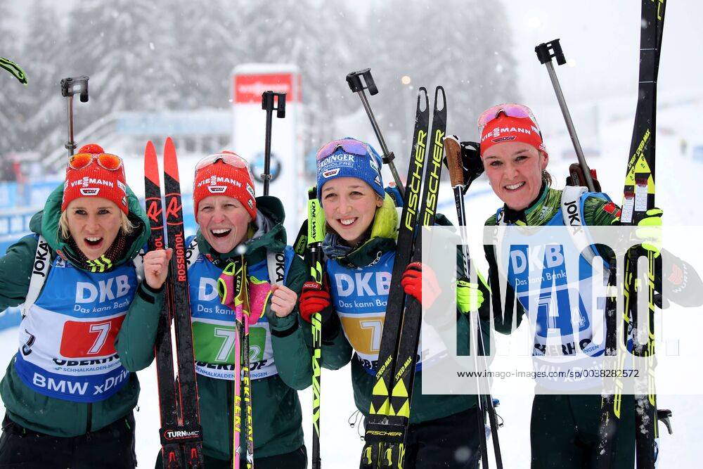 Germany Oberhof Lotto Thüringen Arena am Rennsteig 13 01 2019 BMW IBU World Cup Biathlon Oberhof Relay Women Bild Freuen sich über den 2 Platz v l HORCHLER Karolin GER Relay Relay Relay Women Oberhof 2019 7 1 HILDEBRAND Franziska GER Relay Relay Women Oberhof 2019 7 2 PREUSS Franziska GER Relay Relay Women Oberhof 2019 7 3 und HERRMANN Denise GER Relay Relay Women Oberhof 2019 7 4