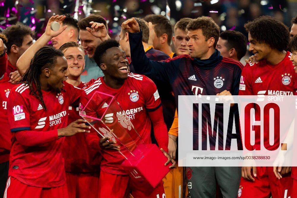 Duesseldorf Germany 13 01 2019 Telekom Cup 2019 FC Bayern Munich winner of the Telekom Cup 2019 Alphonso Davies FCB with the cup DeFodi001