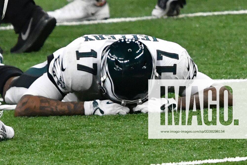 New Orleans, LOUISIANA, US - THE AGONY OF DEFEAT. Philadelphia Eagles wide receiver, ALSHON JEFFERY, agonizes on the ground after a Nich Foles pass is deflected off of JEFFERY S.fingertips and is intercepted by the Saints MARCUS LATTIMORE ending a serious Eagles threat with less than 2 minutes remaining. At the time, the Eagles were driving for another comebalck win on the SAINTS 27 yard line. ALSHON and the Eagles were devistated. 2019 NFL American Football Herren USA - NEW ORLEANS SAINTS DEFEAT THE PHILADELPHIA EAGLES 20-14 - ZUMAd50_ 20190113_zap_d50_003