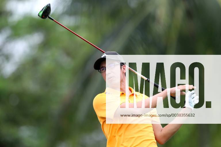 Singapore - Jesse Yap of Singapore tees off on the 5th hole during the second round of the Singapore Open at the Serapong Course, Sentosa Golf Club. Golf 2019: Singapore Open - Second Round - ZUMAm170 88556669st