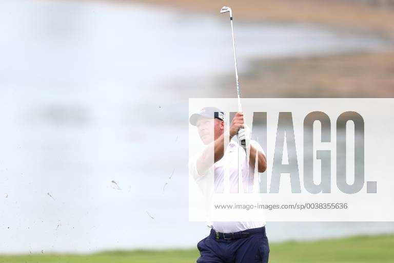 Singapore - Shaun Norris of South Africas plays a shot on the 7th hole during the second round of the Singapore Open at the Serapong Course, Sentosa Golf Club. Golf 2019: Singapore Open - Second Round - ZUMAm170 88556756st