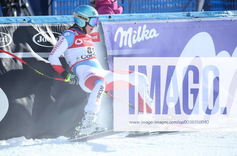 KW03 ALPINE SKIING - FIS WC Cortina CORTINA D AMPEZZO,ITALY,18.JAN.19 - ALPINE SKIING - FIS World Cup, ladies, downhill. Image shows Wendy Holdener (SUI). Keywords: Milka. GEPAxpictures xHaraldxSteiner