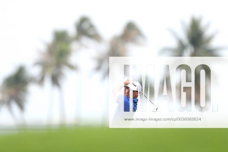 Singapore - Paul Peterson of United States plays a shot on the 7th hole during the second round of the Singapore Open at the Serapong Course, Sentosa Golf Club. Golf 2019: Singapore Open: Second Round - ZUMAm170 20190118_zap_m170_010