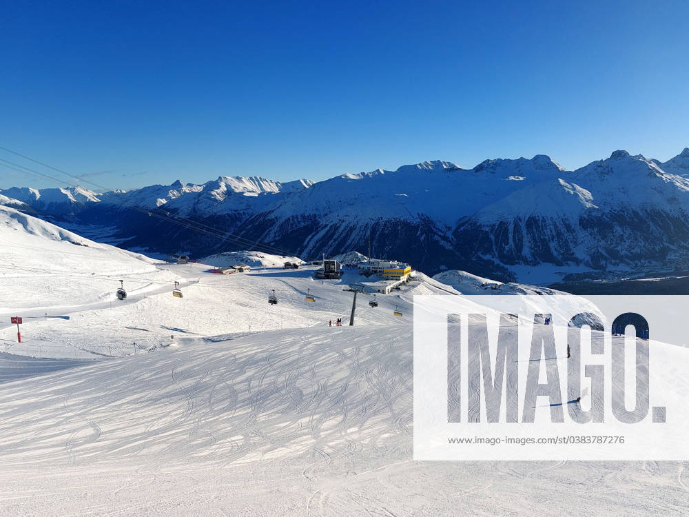 St Moritz theme picture skiing, skiing, skiers on ski slopes in the alpine region St Moritz, Sankt Moritz, Engadin, Switzerland theme picture skiing, skiing, skiers on ski slopes in the alpine region St Moritz, Sankt Moritz, Engadin,