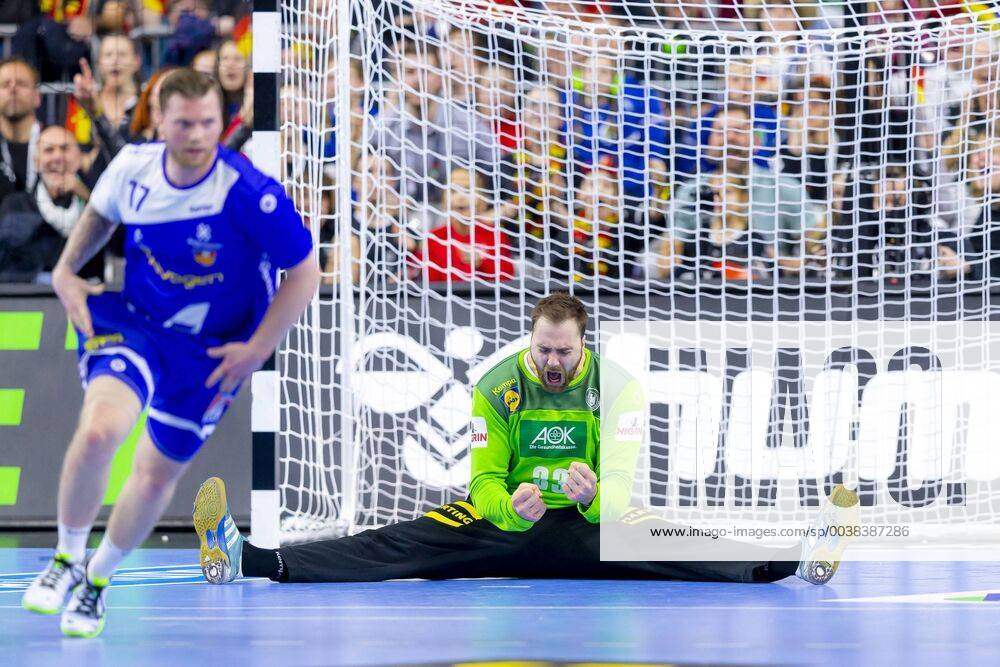 Goalkeeper Andreas Wolff Nr 33 Germany is happy after a parade against Arnor Thor Gunnarsson Nr 17 Iceland Germany vs Iceland Main Round Handball IHF Handball World Championship 19 01 19 Cologne Nordrhein Westfalen Germany Lanxess Arena