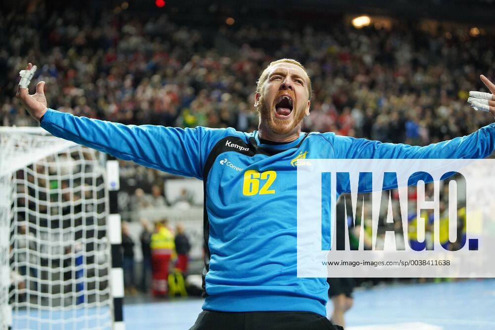 GER IHF WM 2019 Brazil BRA vs. Croatia CRO 20 01 2019 Lanxess Arena Cologne GER IHF WM 2019 Brazil BRA vs. Croatia CRO picture shows Leonardo Tercariol Goalkeeper BRA 62 happy about the victory nordphotox xMeuter nph00351