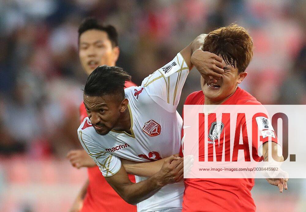 KW04 (190122) -- DUBAI, Jan. 22, 2019 (Xinhua) -- Kim Min-jae (R) of South Korea vies with Mohamed Saad Alromaihi of Bahrain during the 2019 AFC Asian Cup round of 16 match between South Korea and Bahrain in Dubai, the United Arab Emirates (UAE), on Jan. 22, 2019. South Korea won 2-1. (Xinhua Cao Can) (SP)UAE-DUBAI-SOCCER-AFC ASIAN CUP 2019-KOR VS BHR