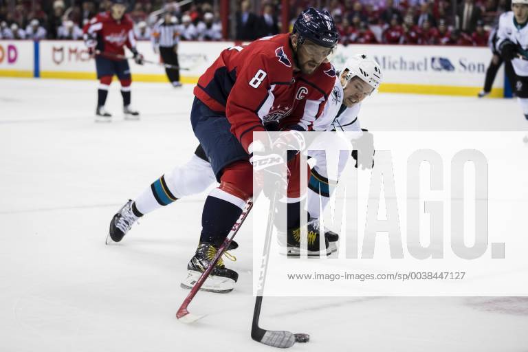 Washington Capitals left wing Alex Ovechkin (8) skates with the puck against San Jose Sharks center Tomas Hertl (48) during the game between the San Jose Sharks and the Washington Capitals at Capital One Arena in Washington, District of Columbia. CSM NHL Eishockey Herren USA 2019: Sharks vs Capitals JAN 22 - ZUMAc04_ 20190122_zaf_c04_226