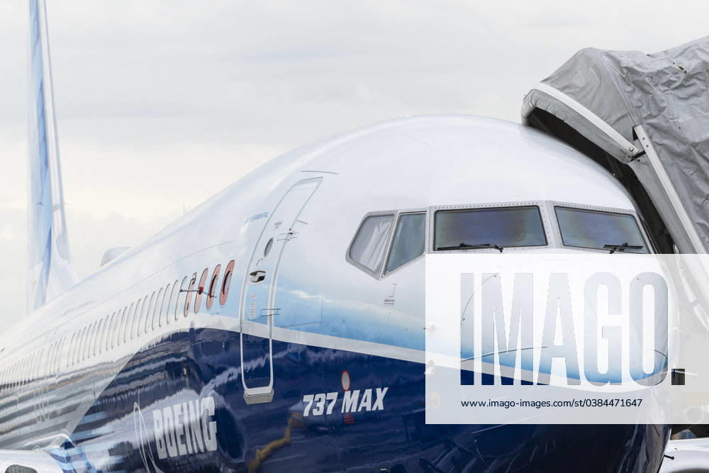 FAA Grounds 737 MAX 9 Fleet For Inspections After Alaska Airlines Incident File photo - The Boeing 737 MAX is the fourth generation of the Boeing 737, a narrow-body airliner manufactured by Boeing Commercial Airplanes a division of American company Boeing. It succeeds the Boeing 737 Next Generation and competes with the Airbus A320neo family. The new series was announced on August 30, 2011. Le Bourget, France, June 18, 2023. - The US Federal Aviation Administration (FAA) issued a directive on Saturday to temporarily ground 171 Boeing 737 MAX 9 aircraft for safety checks, following a mid-air cabin panel blowout forcing an Alaska Airlines aircraft to make an emergency landing. Photo by Thomas Arnoux ABACAPRESS.COM Le Bourget France