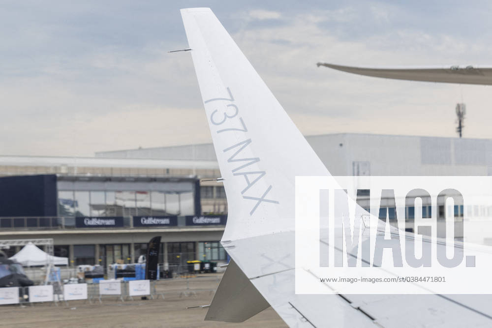 FAA Grounds 737 MAX 9 Fleet For Inspections After Alaska Airlines Incident File photo - The Boeing 737 MAX is the fourth generation of the Boeing 737, a narrow-body airliner manufactured by Boeing Commercial Airplanes a division of American company Boeing. It succeeds the Boeing 737 Next Generation and competes with the Airbus A320neo family. The new series was announced on August 30, 2011. Le Bourget, France, June 18, 2023. - The US Federal Aviation Administration (FAA) issued a directive on Saturday to temporarily ground 171 Boeing 737 MAX 9 aircraft for safety checks, following a mid-air cabin panel blowout forcing an Alaska Airlines aircraft to make an emergency landing. Photo by Thomas Arnoux ABACAPRESS.COM Le Bourget France