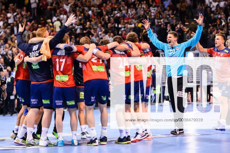 Players of Norway celebrates after the IHF World Handball Championship match between Germany and Norway on January 25 2019 in Hamburg Photo Ludvig Thunman BILDBYR u0081N kod LT 35585,