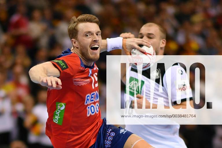 (190126) -- HAMBURG, Jan. 26, 2019 -- Kristian Bjornsen(L) of Norway shoots during the IHF Men s Handball World Championship WM Weltmeisterschaft semifinals between Germany and Norway in Hamburg, Germany, on Jan. 25, 2019. Norway won 31-25. ) (SP)GERMANY-HAMBURG-MEN S HANDBALL-WORLD CHAMPIONSHIP-SEMIFINAL UlrichxHufnagel