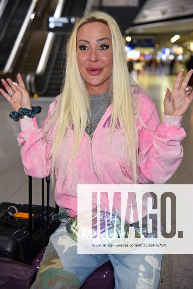 Cora Schumacher Departure of the candidates to Australia for the RTL TV show ICH BIN EIN STAR HOLT MICH HIER RAUS at Frankfurt am Main International Airport on 09 01 2024